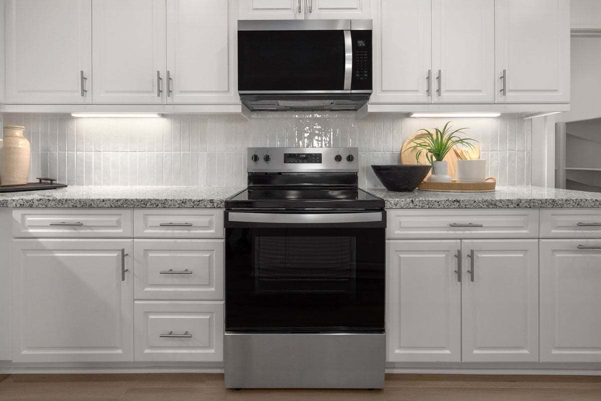 Plan 2026 Modeled - Stainless steel kitchen appliances