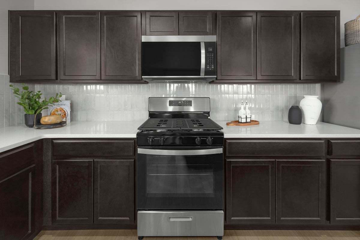 Plan 1910 Modeled - Stainless steel appliances