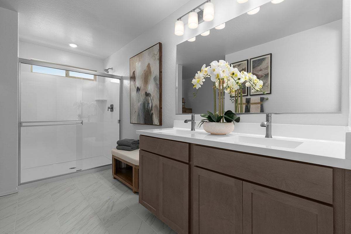 Plan 2269 Modeled - Walk-in shower at primary bath
