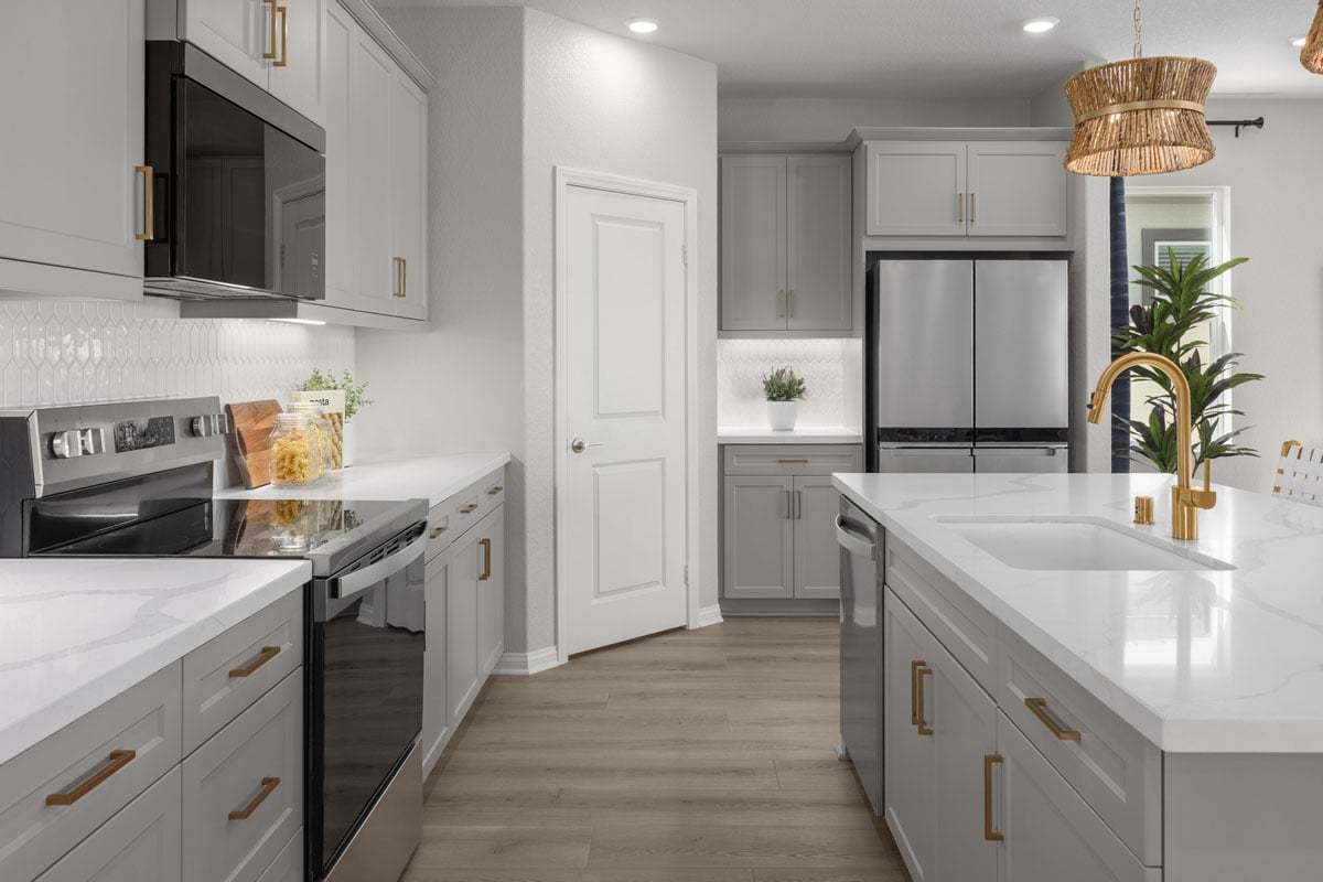 Plan 3119 Modeled - Optional Shaker-style cabinets with gold pulls