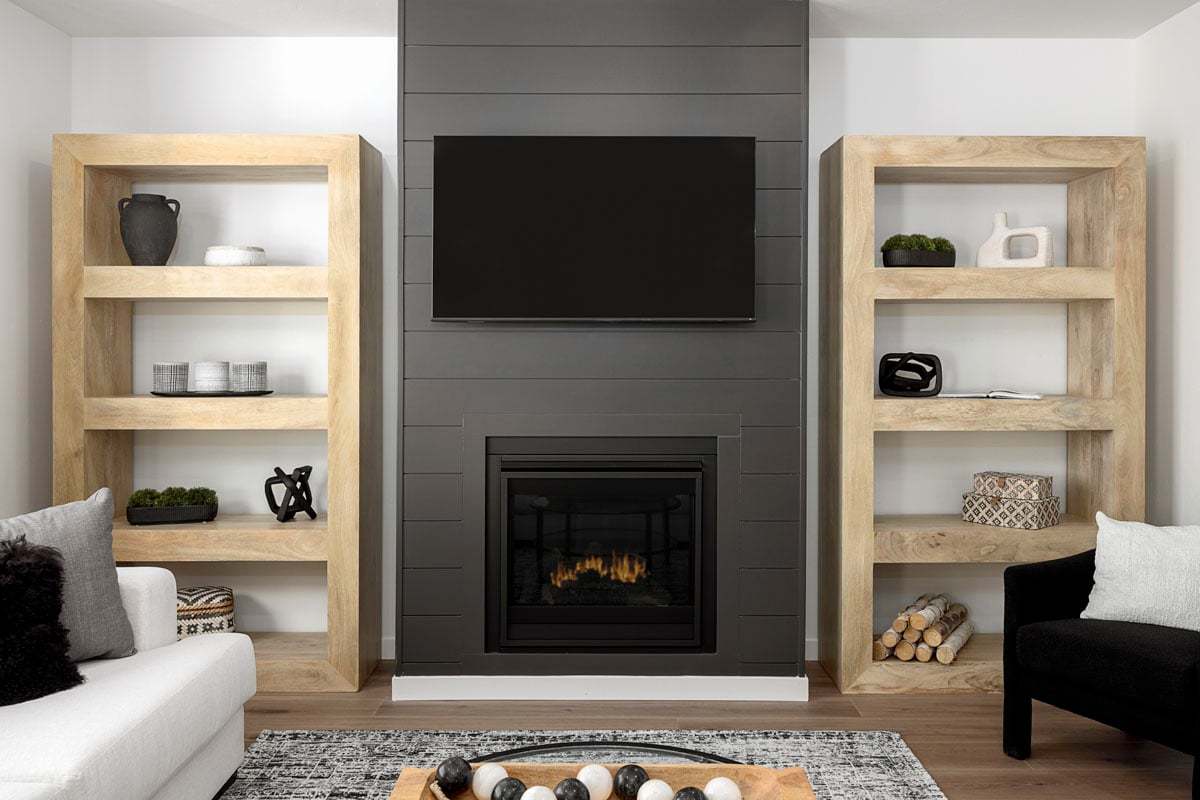 Plan 2892 Modeled - Gas fireplace at great room