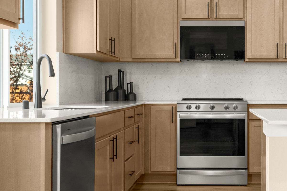 Plan 2745 Modeled - Stainless steel appliances