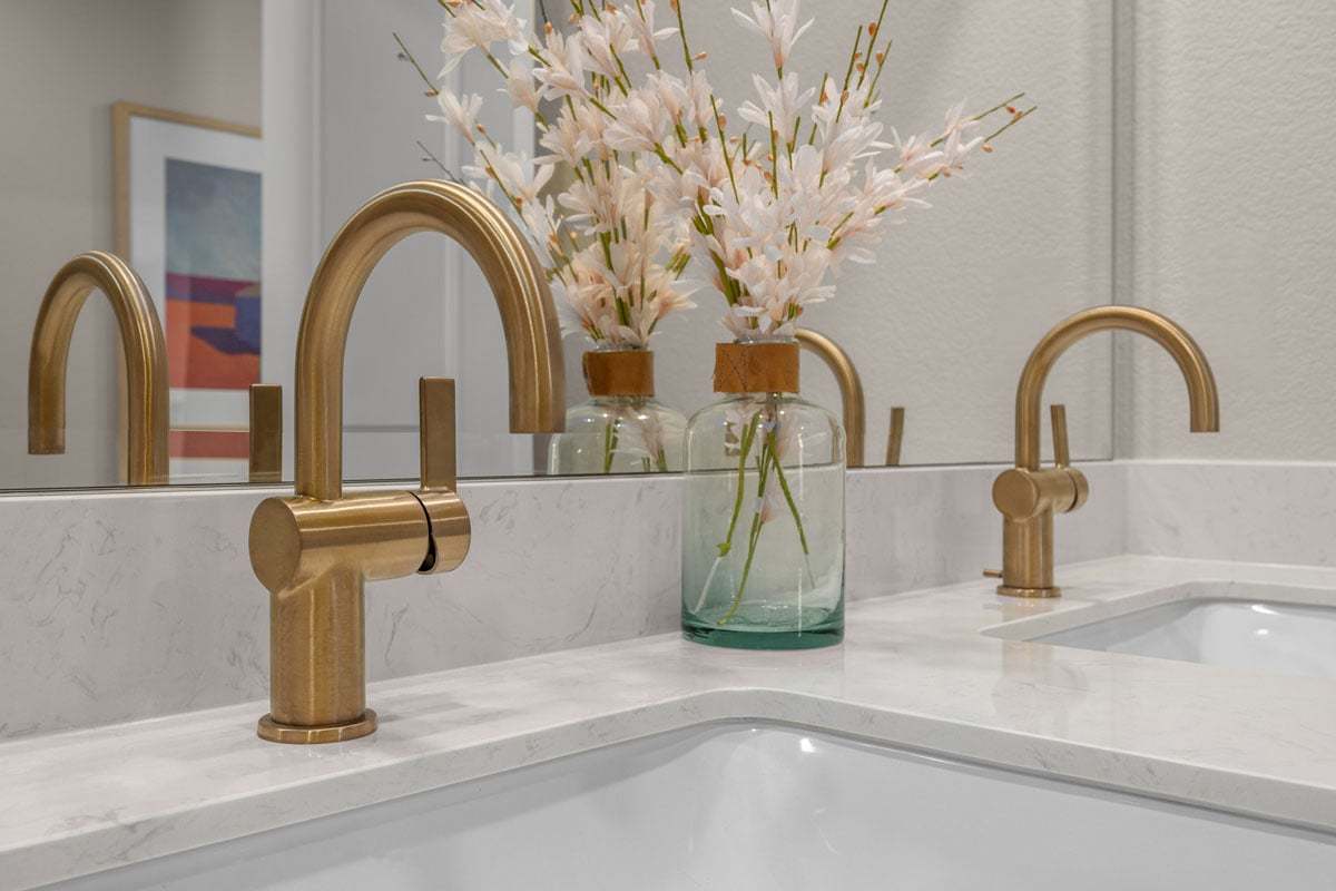 Plan 2889 Modeled - Optional gold bath fixtures