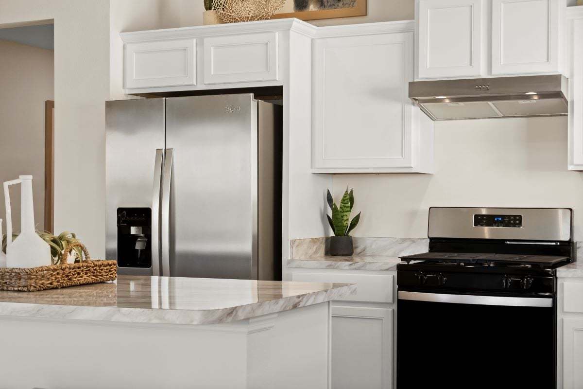 Plan 1541 Modeled - Stainless steel appliances