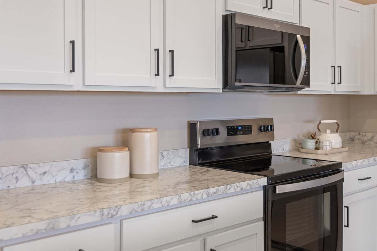 Plan 1584 Modeled - Stainless steel appliances