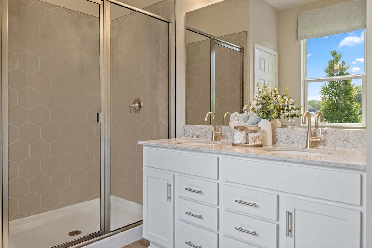 Plan 1989 Modeled - Primary bath