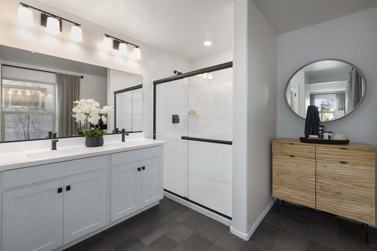 Plan 2014 Modeled - Walk-in shower at primary bath