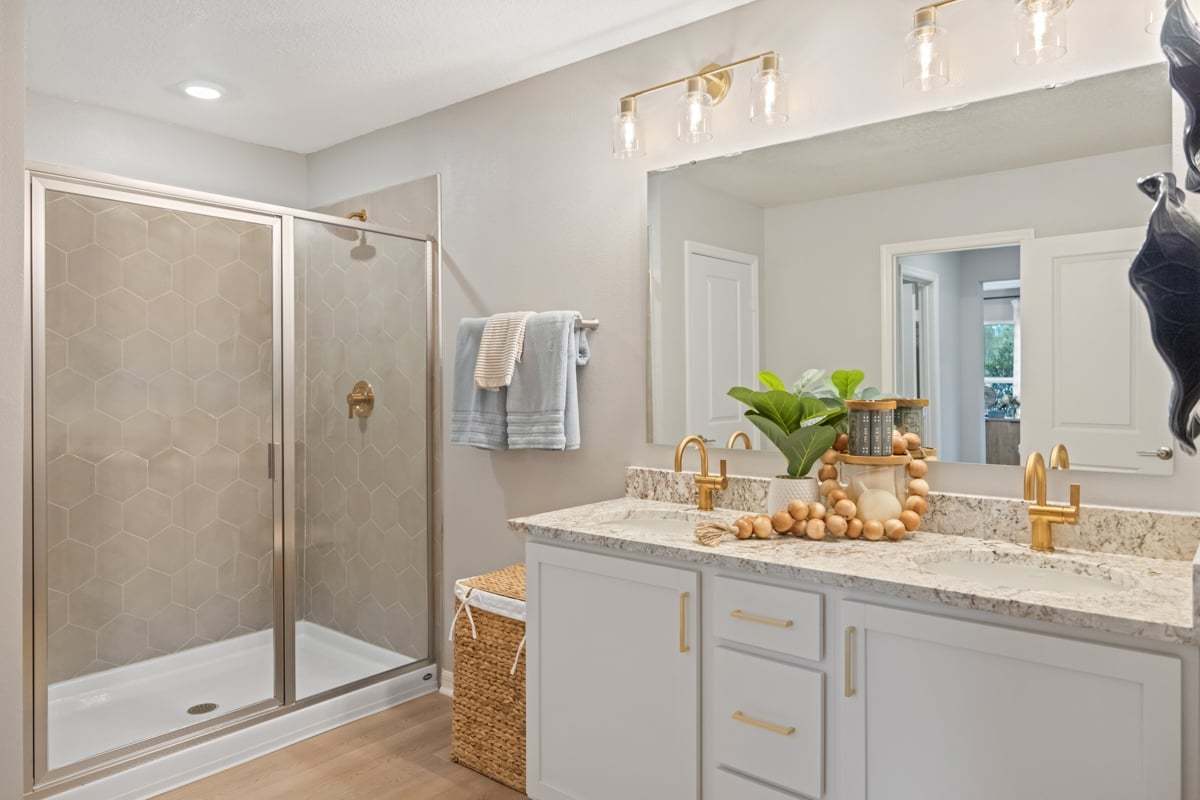 Plan 2342 Modeled - Walk-in shower at primary bath