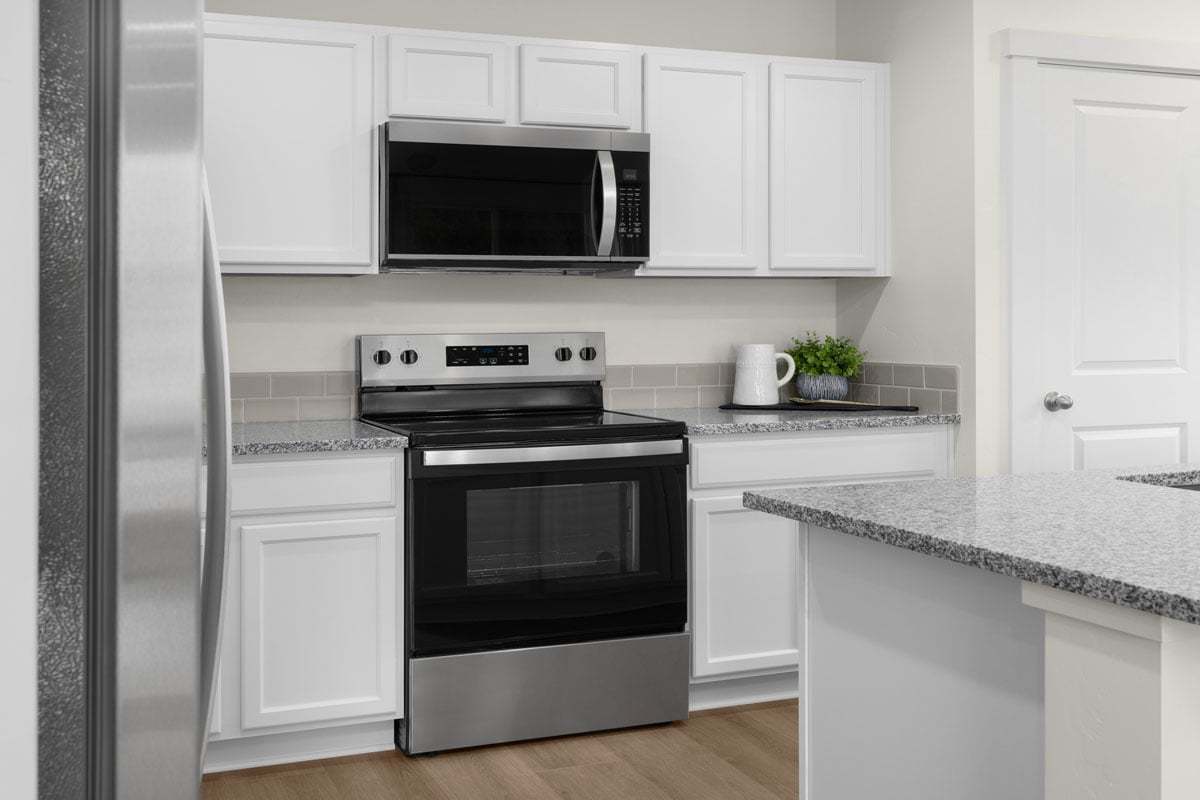 Plan 1570 Modeled - Stainless steel appliances