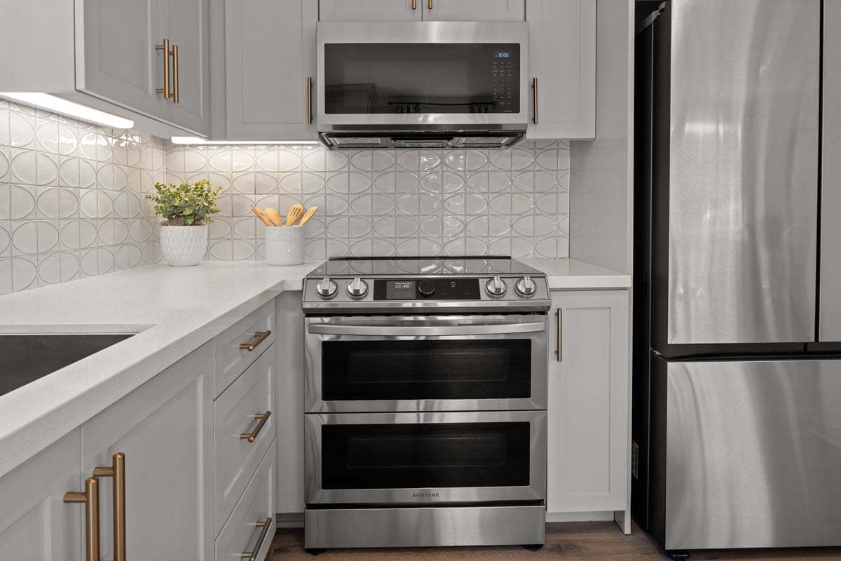 Plan 1732 Modeled - Optional slide-in smart induction range/oven