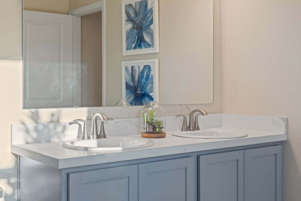 Plan 2168 Modeled - Dual-sink vanity at primary bath