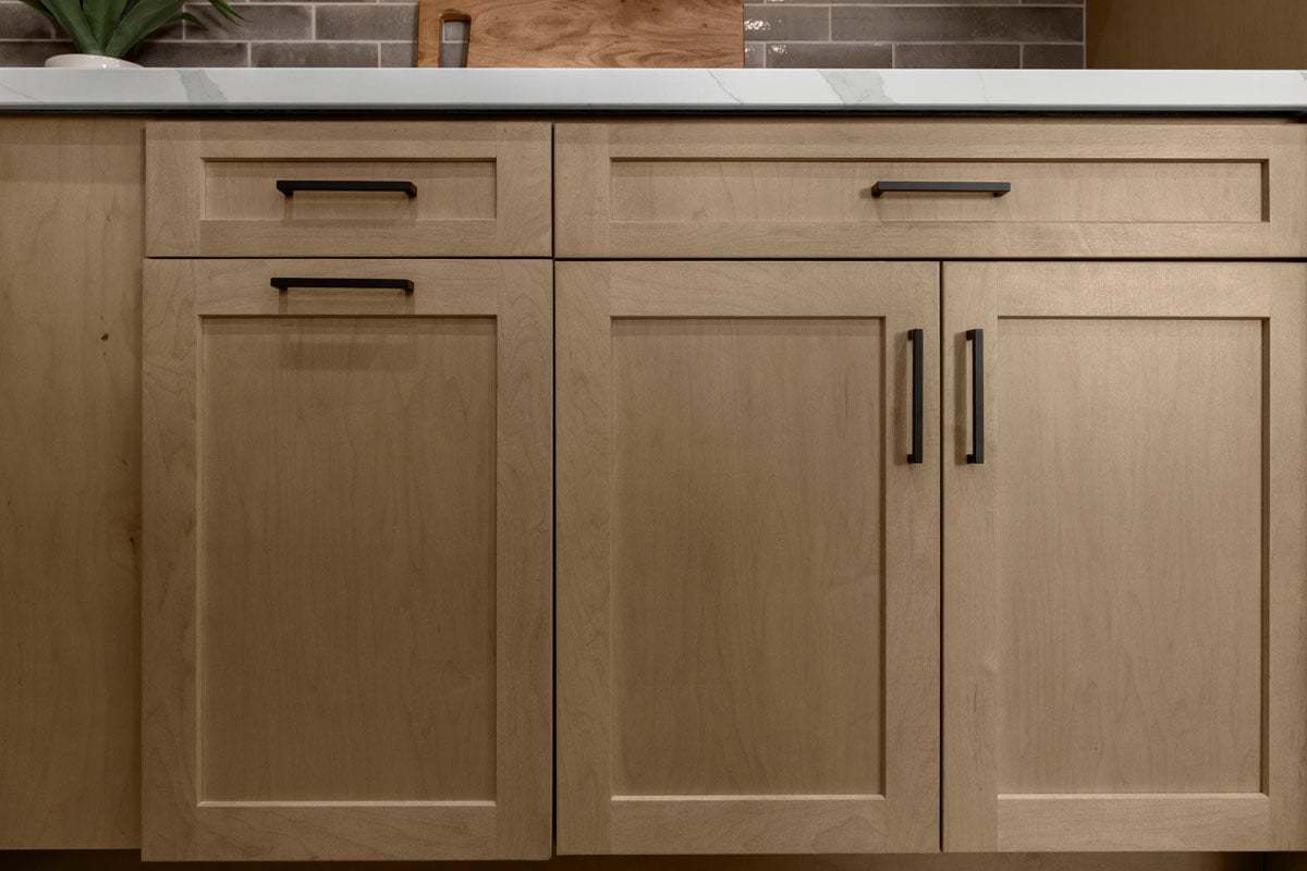 Plan 1291 Modeled - Optional maple cabinets with black handles