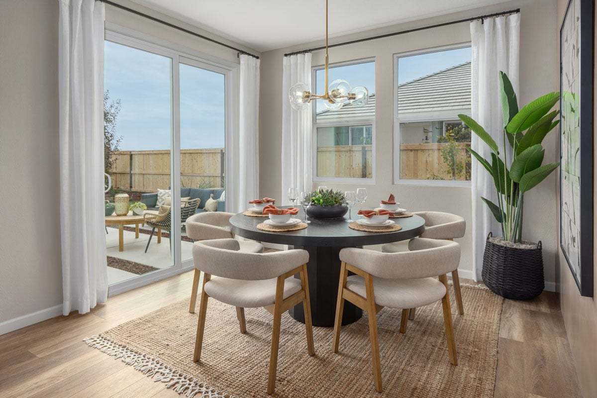 Plan 1600 Modeled - Formal dining area