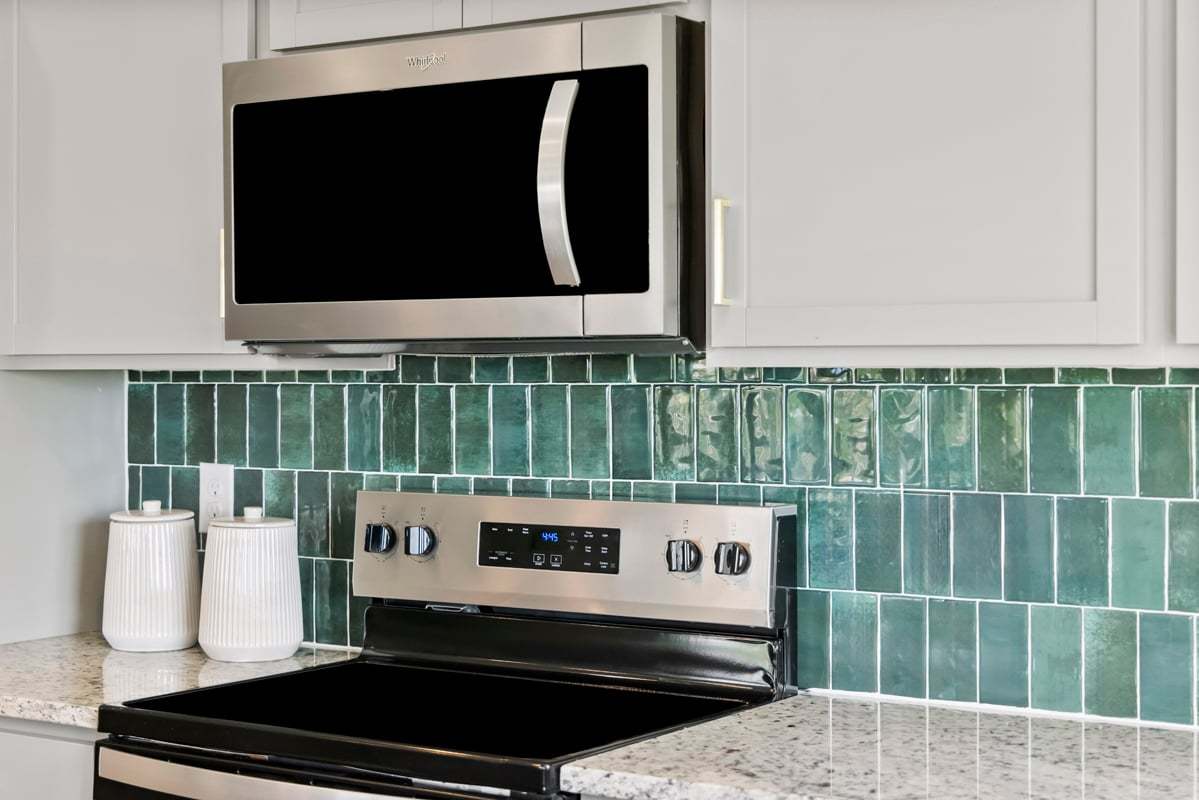 Plan 1707 Modeled - Tile backsplash