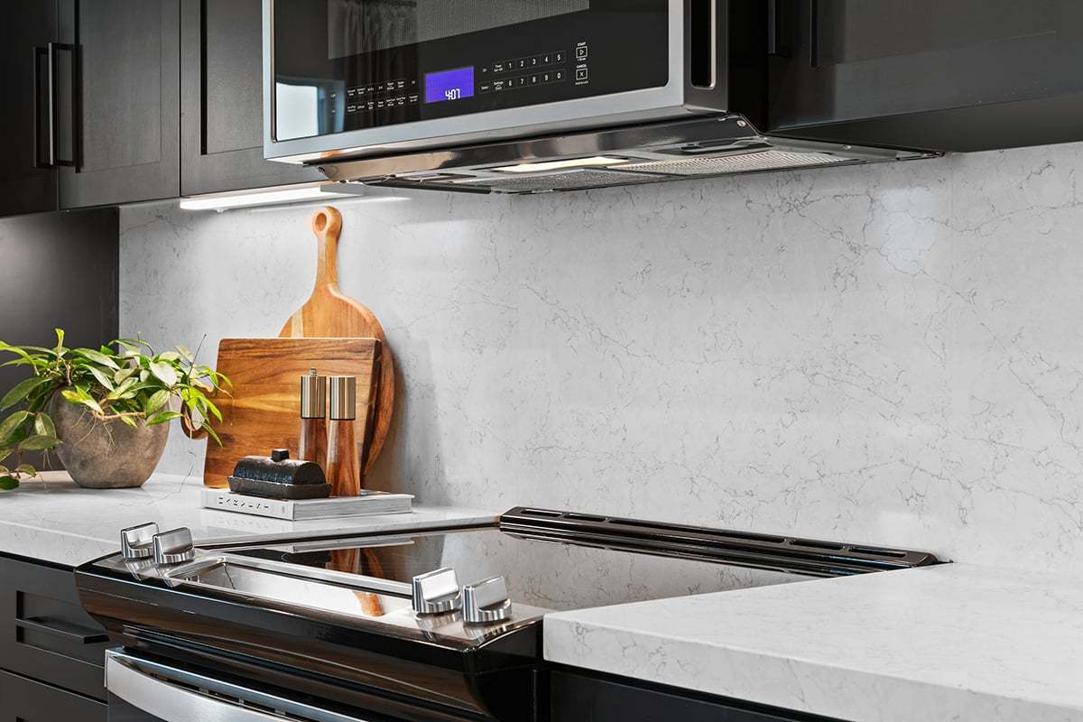 Plan 1878 Modeled - Full-height backsplash