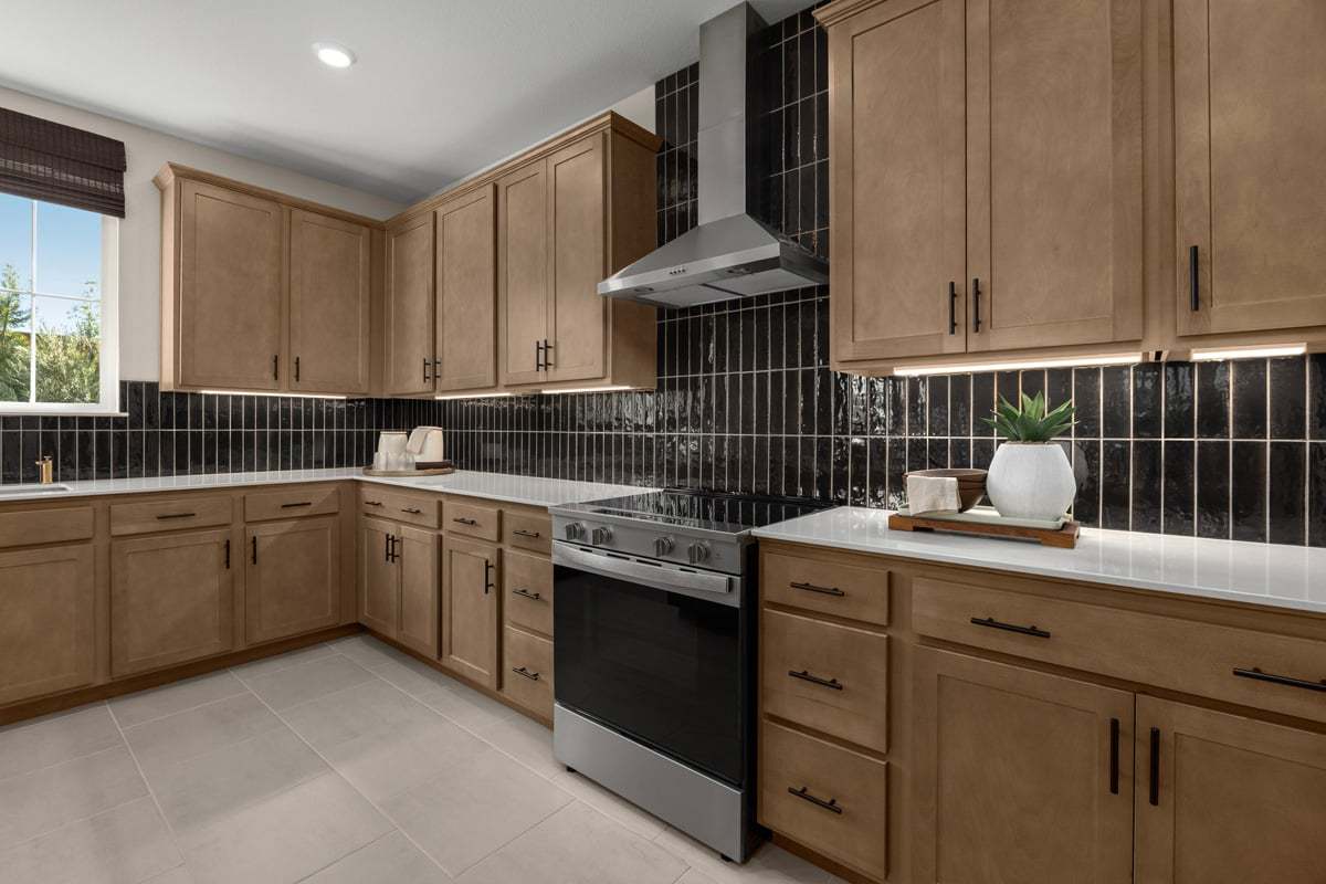 Plan 2385 Modeled - Kitchen tile backsplash