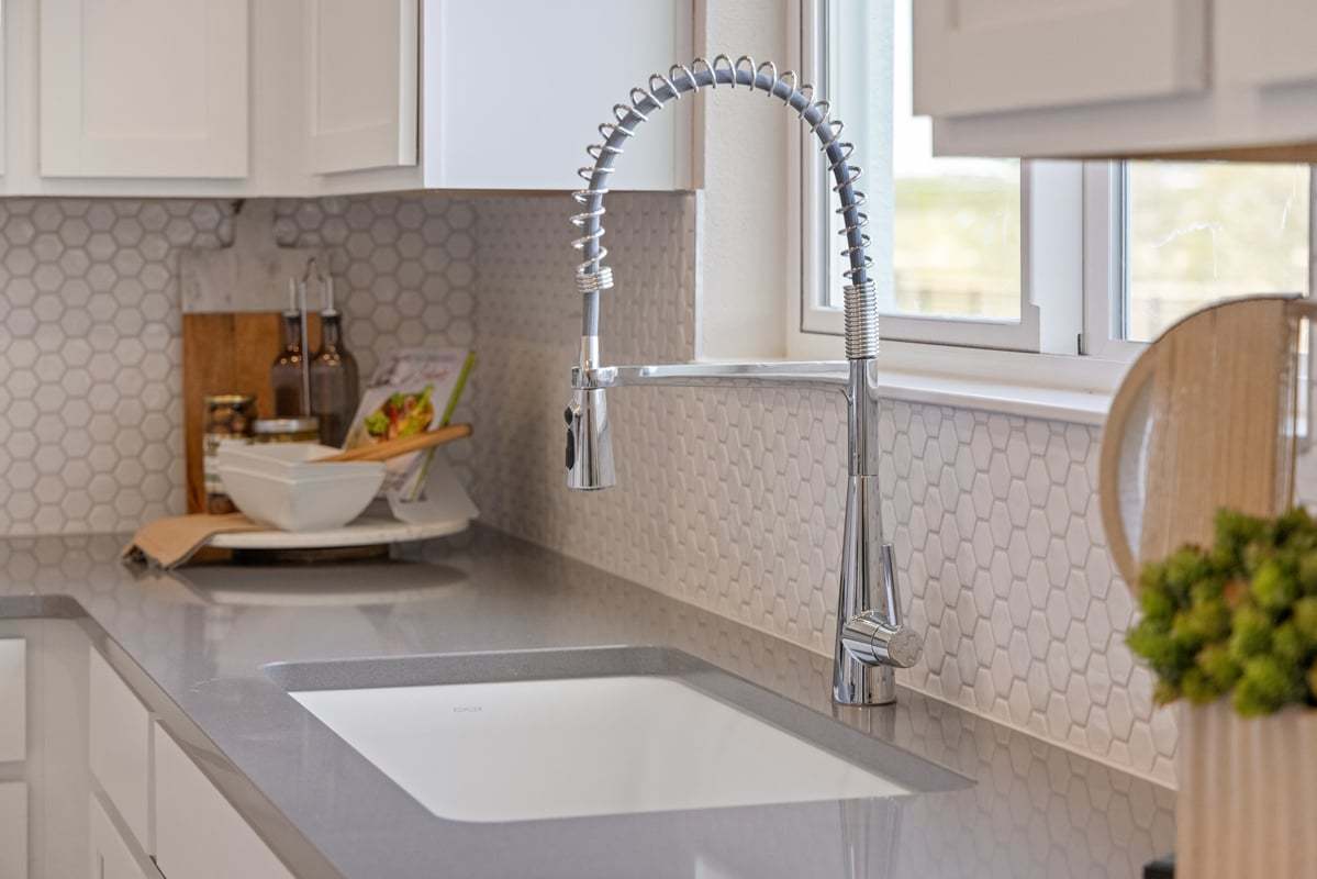 Plan 2566 Modeled - Tile backsplash
