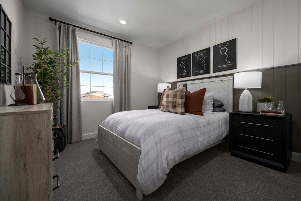 Plan 2539 Modeled - Spacious secondary bedrooms