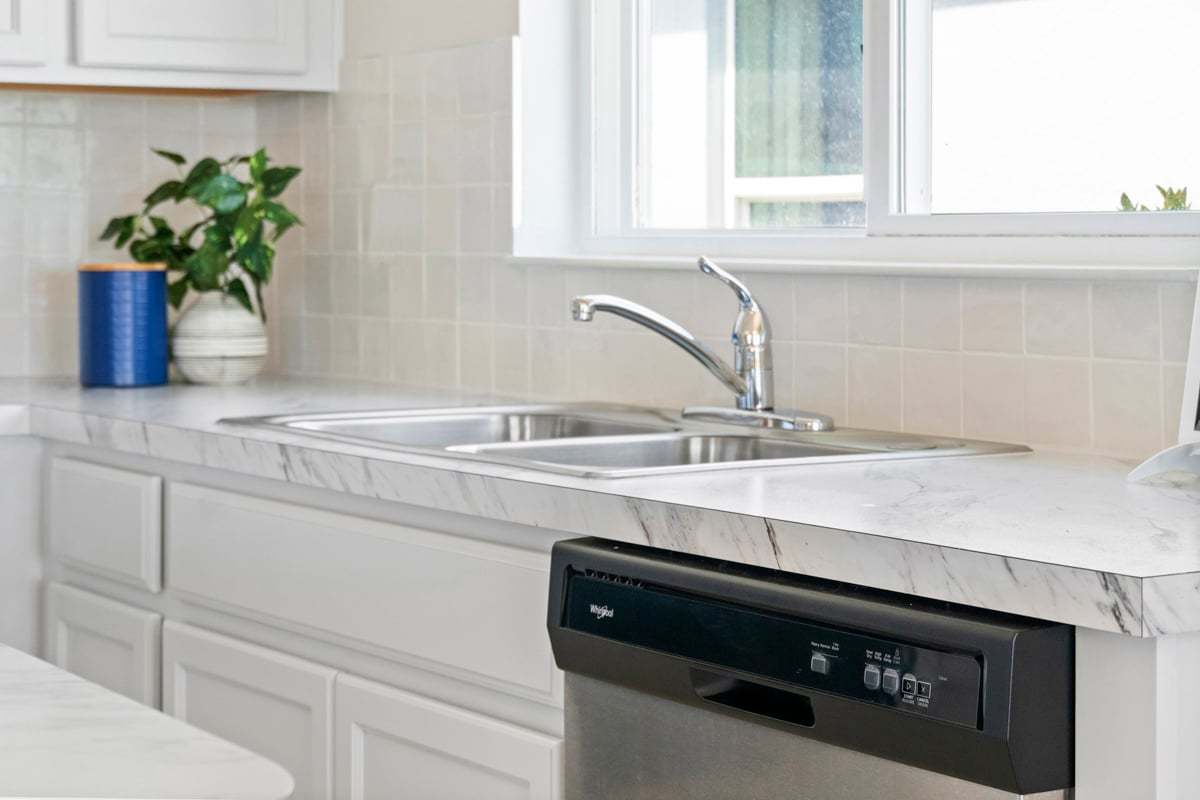 Plan 1707 Modeled - Kohler® double-basin sink