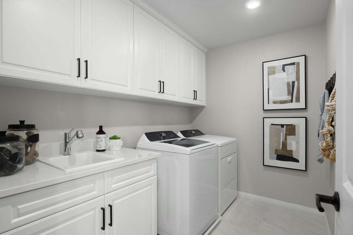 Plan 2763 Modeled - Optional upper and lower cabinets and sink at laundry room