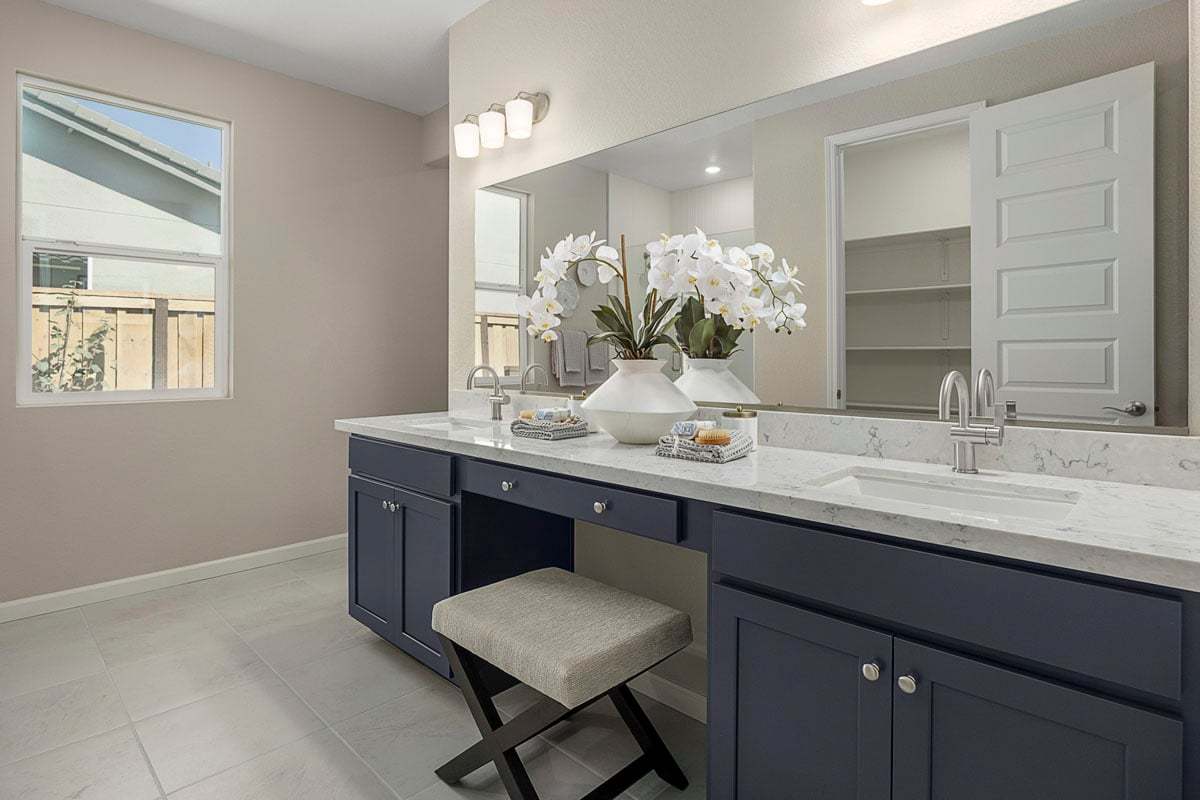 Plan 2621 Modeled - Dual-sink vanity at primary bath