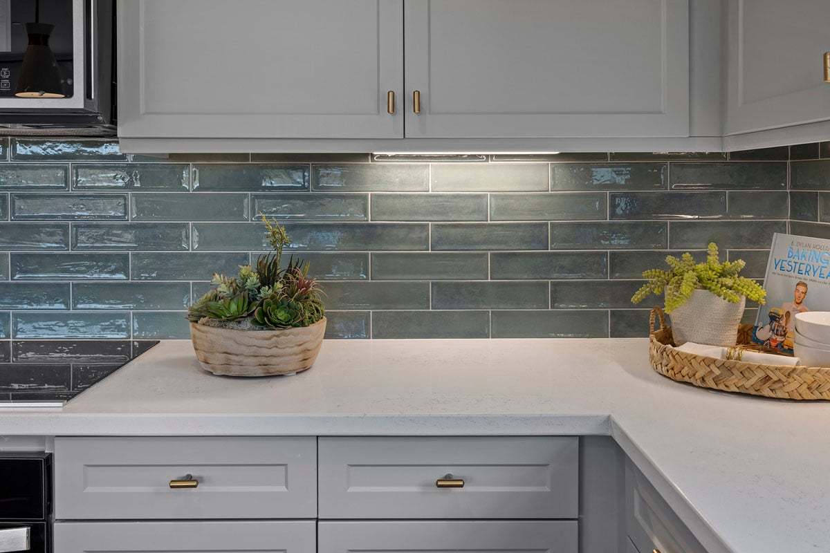 Plan 2453 Modeled - Optional quartz countertops and full tile backsplash
