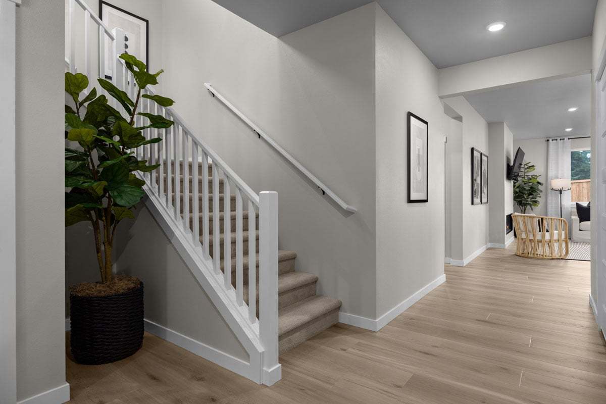 Plan 2565 Modeled - Open stair rail