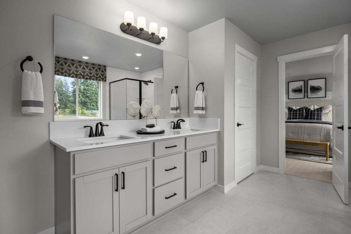 Plan 2565 Modeled - Dual-sink vanity at primary bath