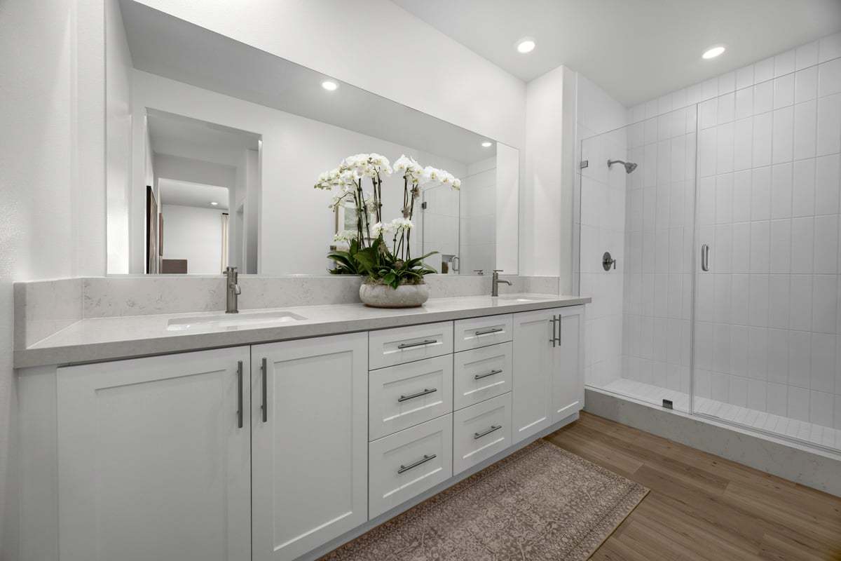 Plan 1698 Modeled - Dual-sink vanity at primary bath