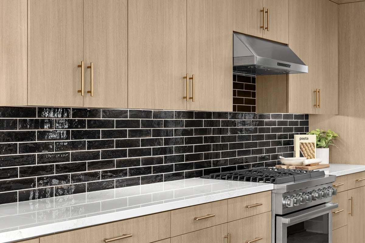 Plan 2661 Modeled - Optional full tile backsplash