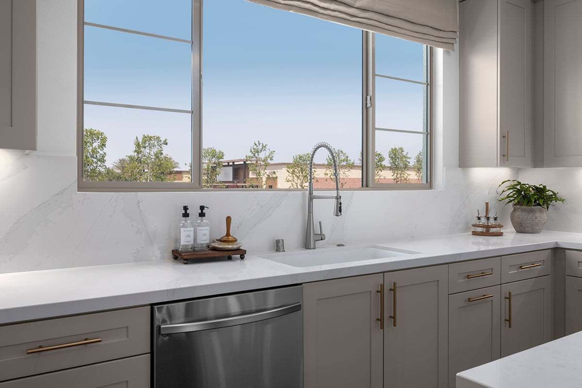 Plan 1718 Modeled - Full-height kitchen backsplash