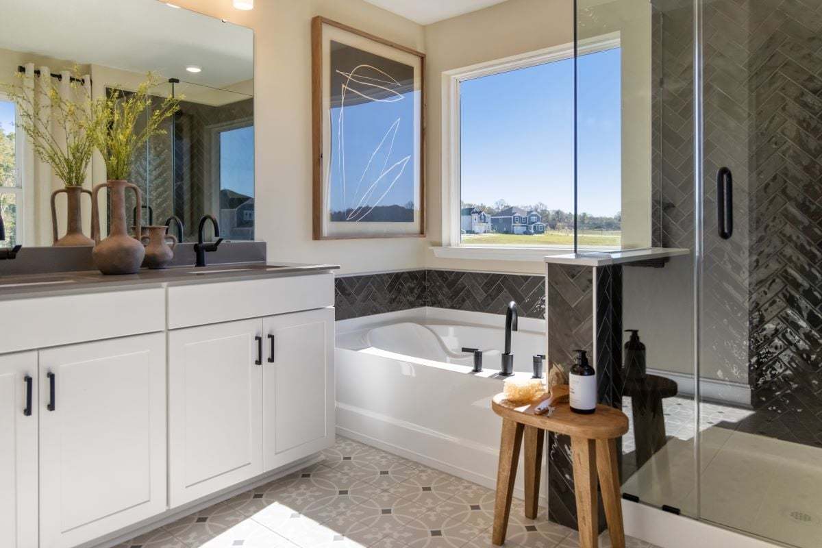 Plan 2723 - Tub and separate shower at primary bath