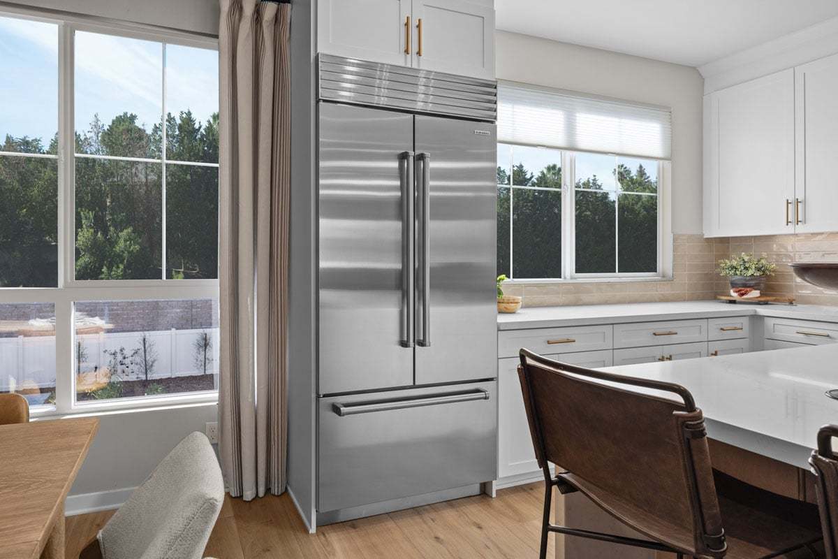 Plan 1994 Modeled - Optional built-in refrigerator
