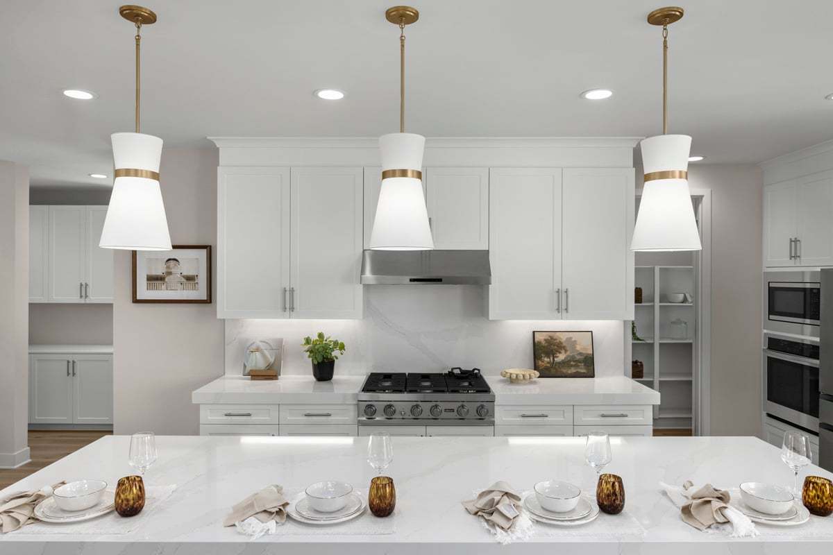 Plan 2697 Modeled - Optional pendant lighting over island