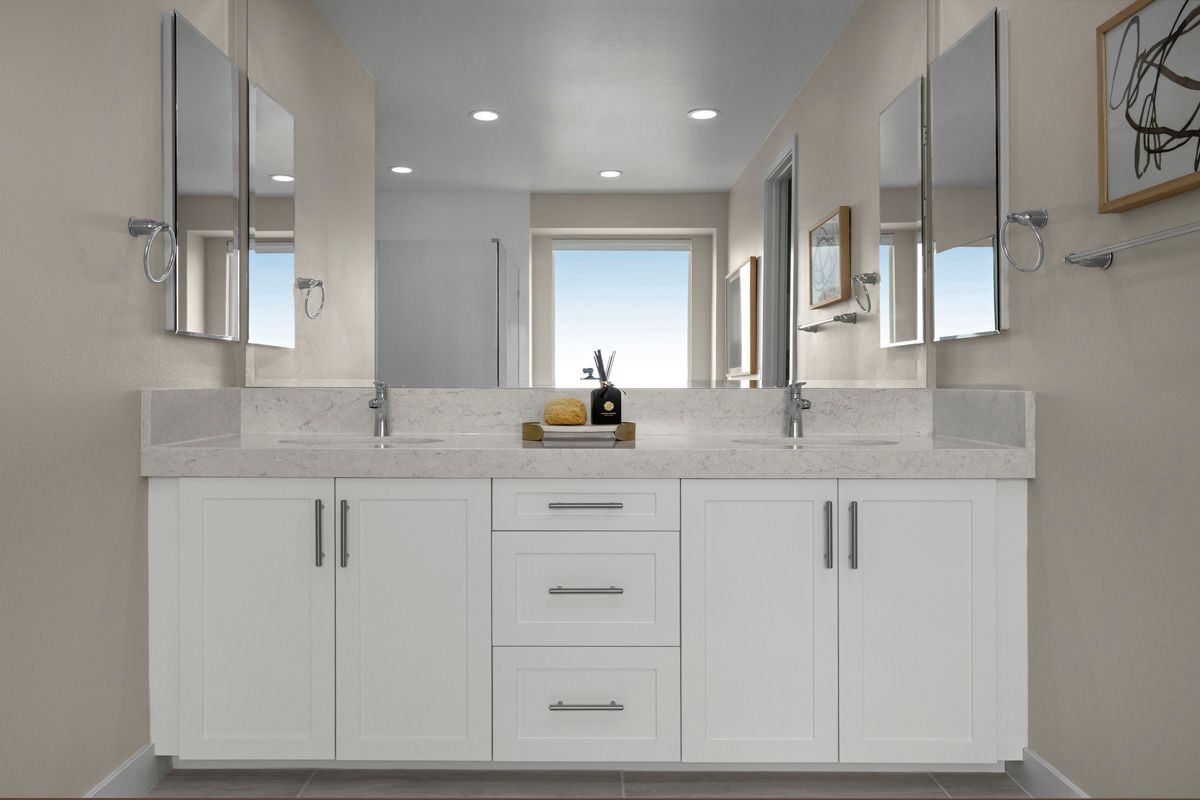 Plan 2697 Modeled - Dual-sink vanity at primary bath