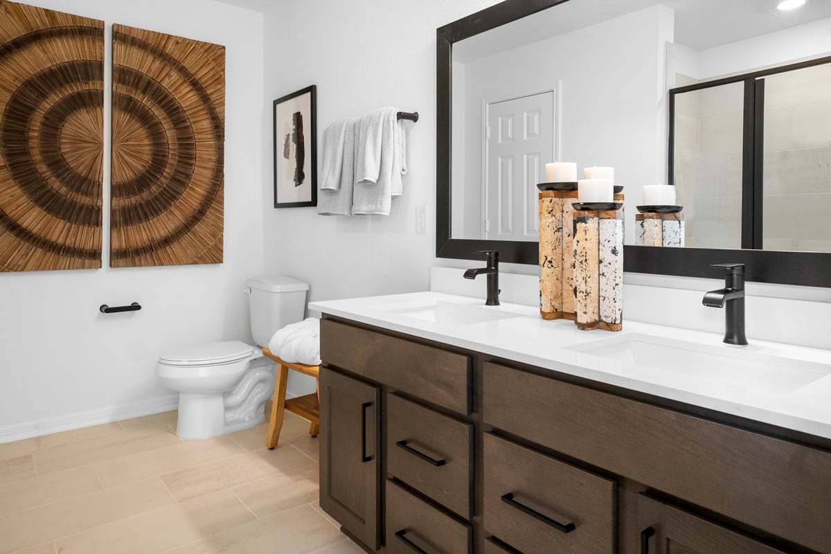Plan 1609  - Dual-sink vanity at primary bath