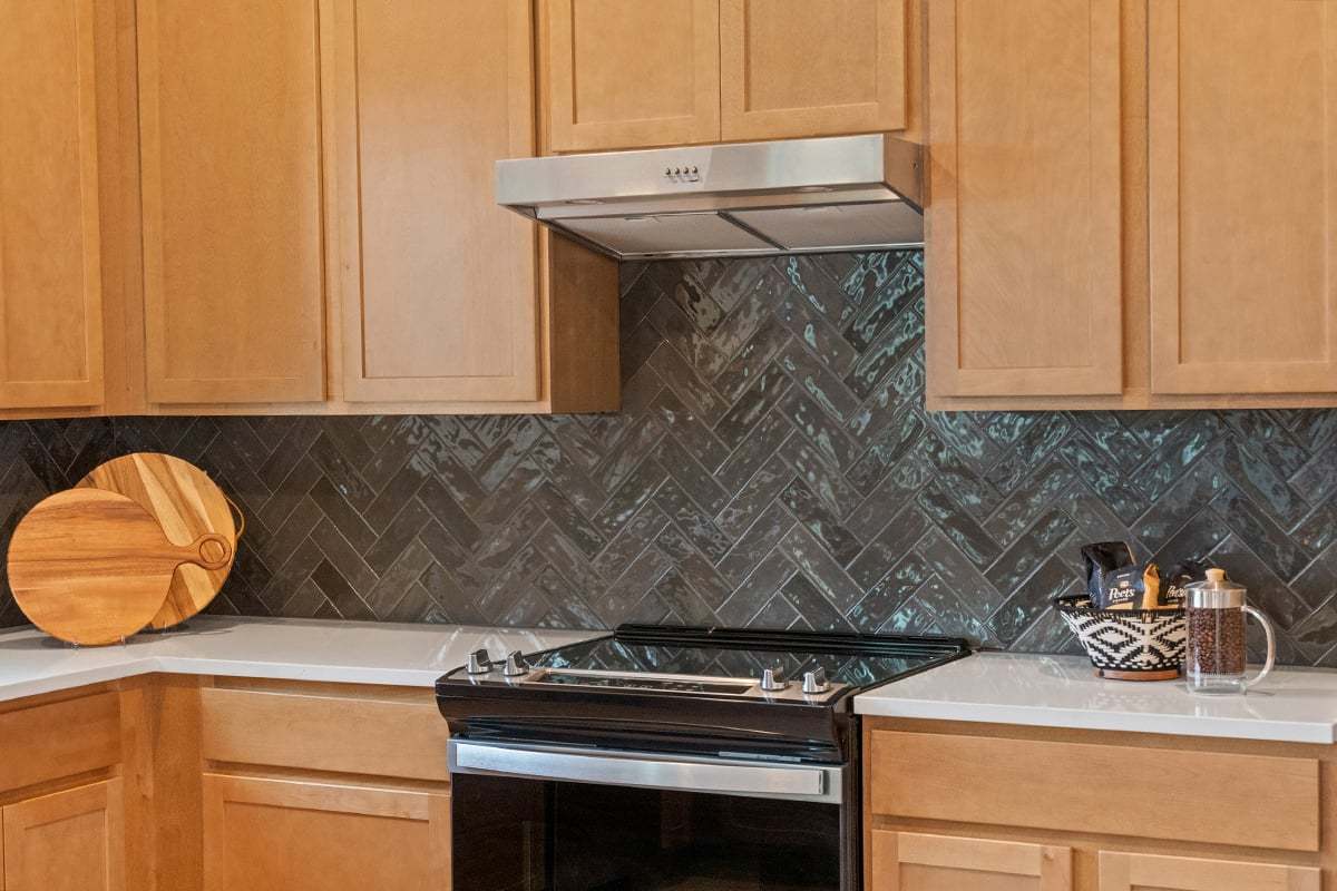 Plan 2107 Modeled - Kitchen backsplash