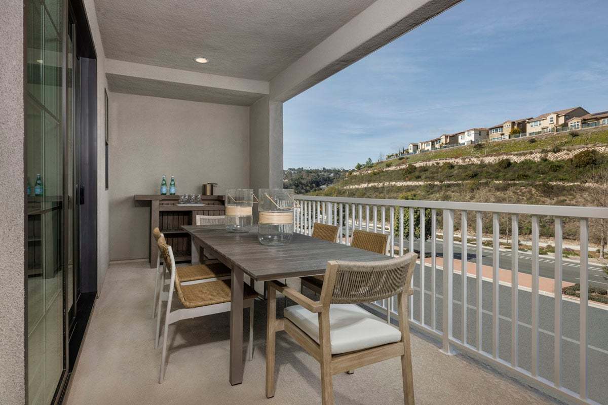 Plan 2070 Modeled - Private balcony