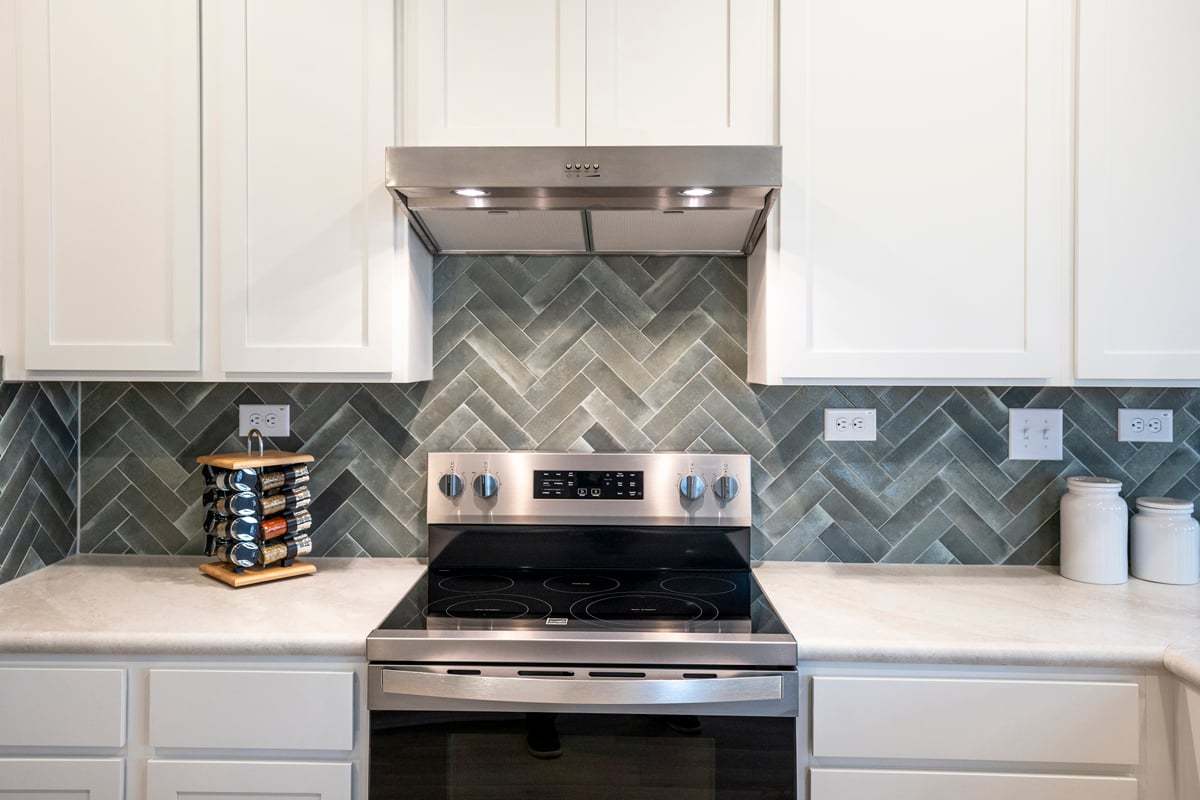 Plan 1529 Modeled - Optional cabinet hood