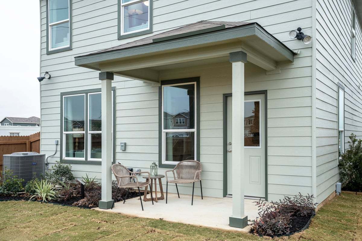 Plan 1529 Modeled - Energy-efficient vinyl windows