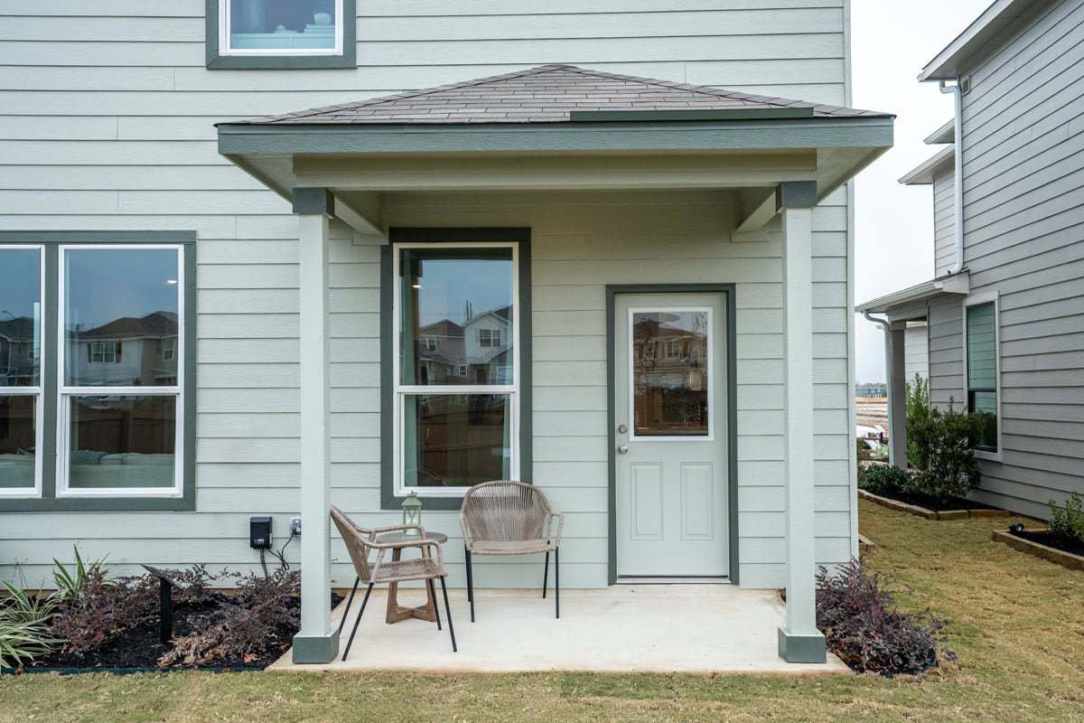 Plan 1529 Modeled - Back patio