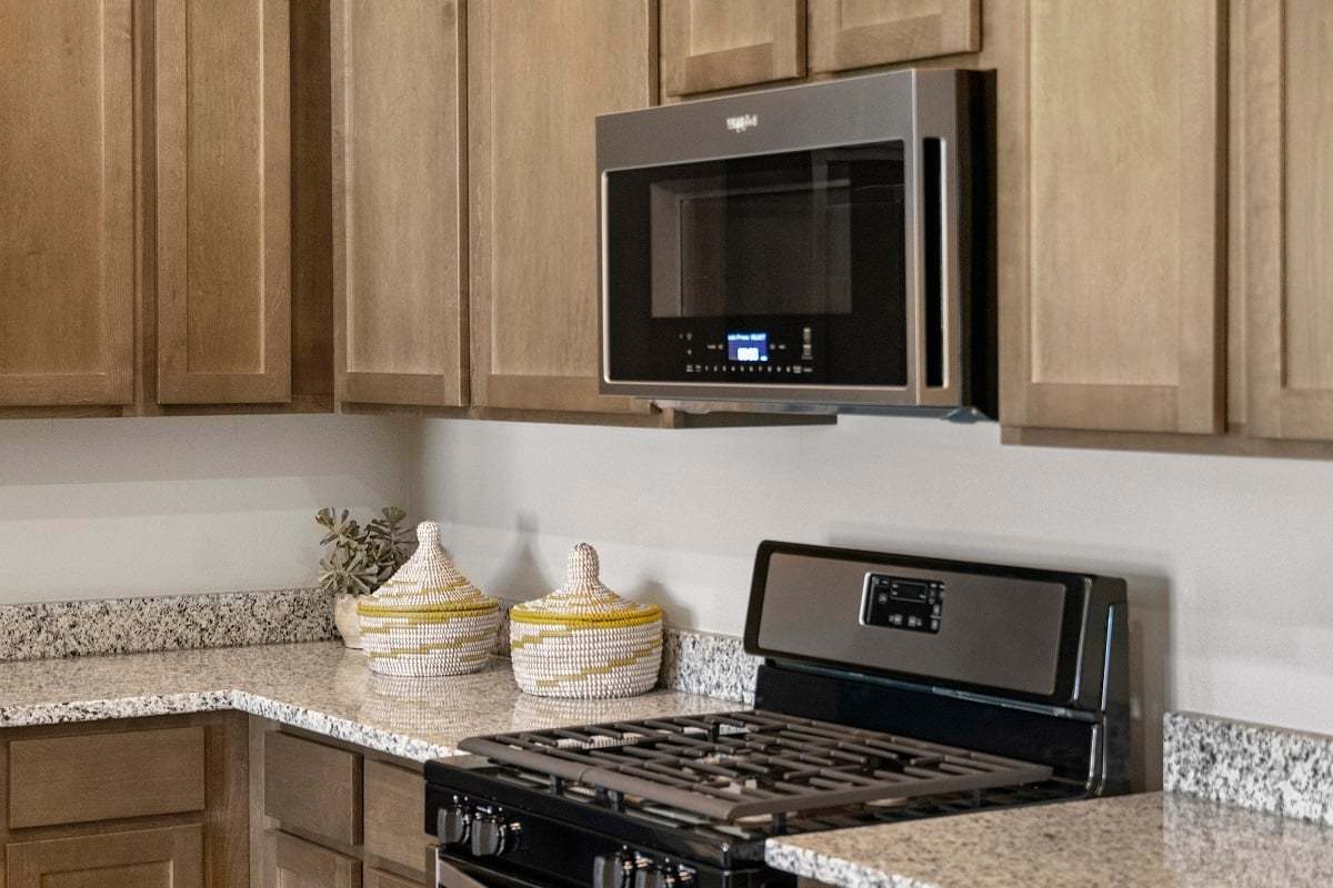 Plan 1891 - Whirlpool® stainless steel appliances