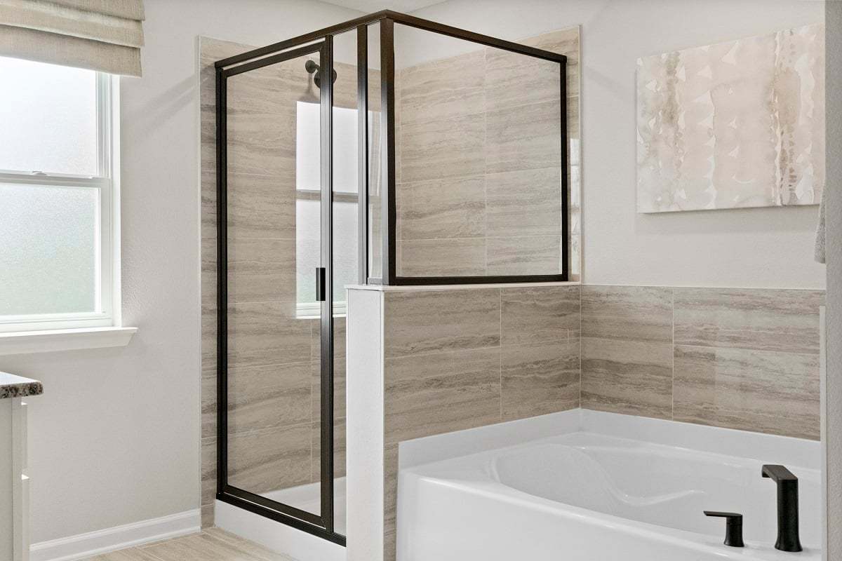 Plan 2353 - Garden tub with tile surround at primary bath