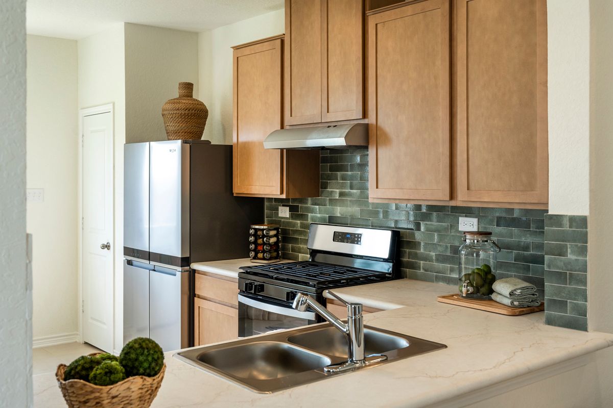 Plan 1243 Modeled - Dual-compartment stainless steel sink