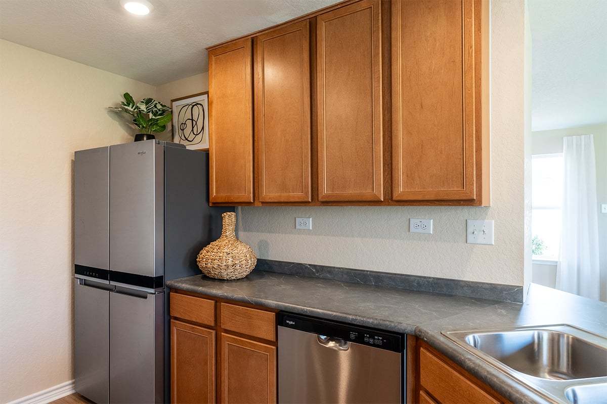 Plan 1389 - 42-in. upper kitchen cabinets
