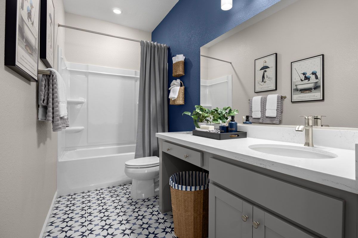Plan 1751 Modeled - Tub/shower combination with fiberglass surround at bath 2