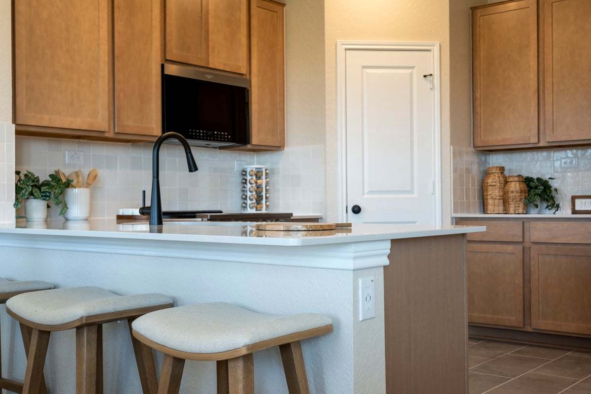 Plan 1772 Modeled - Kitchen breakfast bar