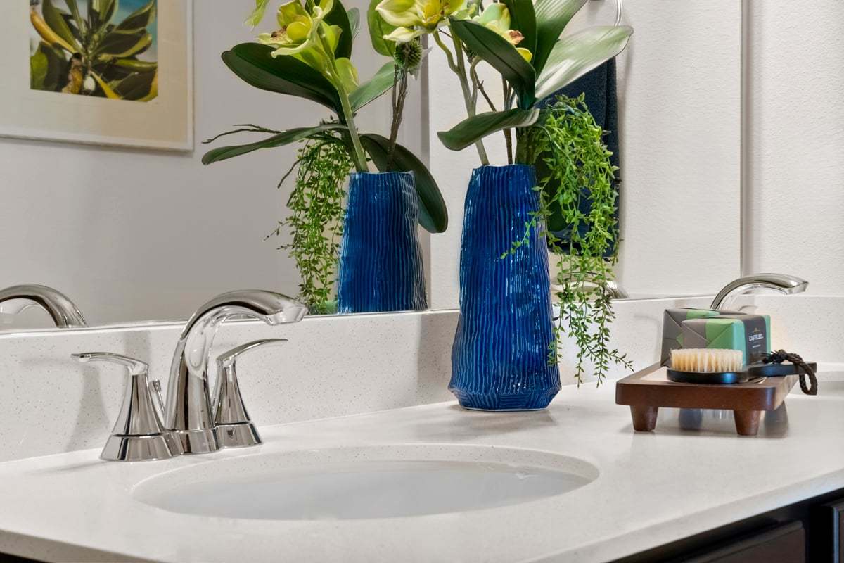 Plan 2091 Modeled - Dual-sink vanity at primary bath