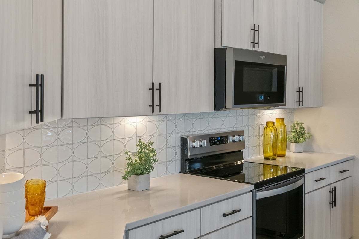 Plan 2003 Modeled - Kitchen tile backsplash