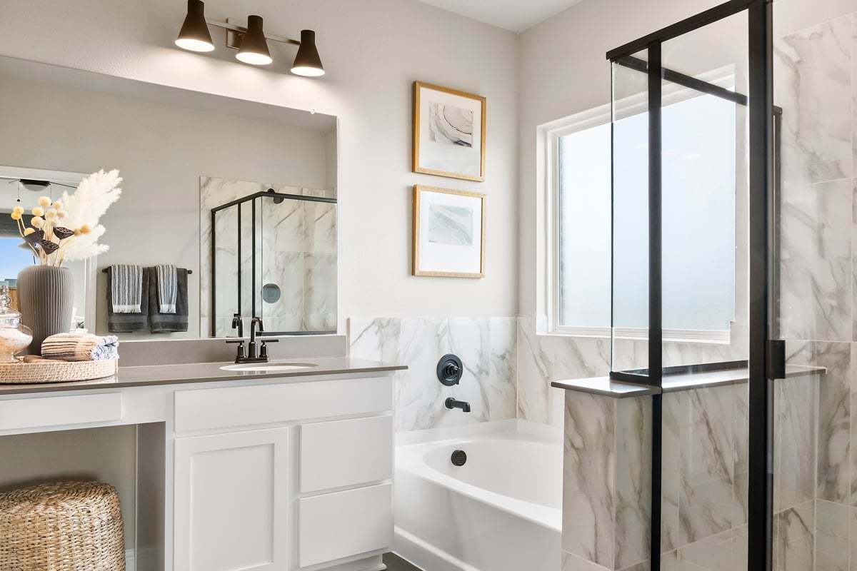 Plan 2663 Modeled - Tub and separate shower at primary bath